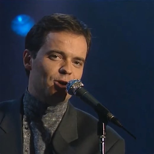 132K views · 4K reactions |  Philippe Lafontaine - Cœur de loup (1988) | Ma musique française | Facebook