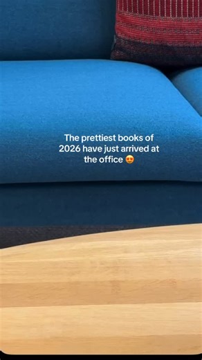 The next batch of our Vintage Collector’s Classics have just landed in the office and they are STUNNING 🤩 Which ones do you want a closer look at ahead of their release this month? | Vintage Books