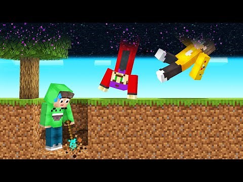ESCAPE The DROPPING VOID In MINECRAFT! (Dangerous)