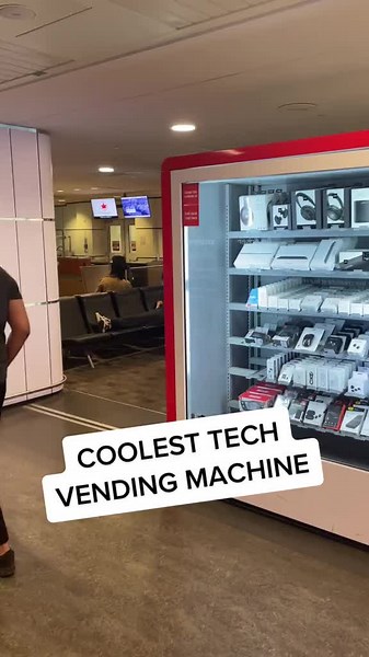 Coolest Tech Vending Machine - Vending Guru #tech #vendingmachine #vending #life #fyp #apple
