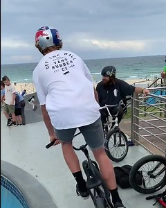 It’s pool party season🤙 . . . 🚲： #bmx #bmxpark #bondibeach #fromwhereiride #bike #bikelife | Lauren Downing