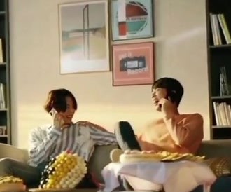 Jin’s laugh is so….funny 😂 #bts #army #btsxarmy #jungkook #jeonjungkook #jk #jin #kimseokjin #seokjin #jinkook #fyp #fypシ #foryou #foryoupage #bangtan #bangtansonyeondan방탄소년단