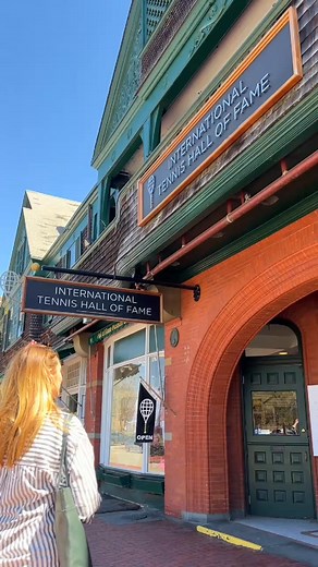 Set in the heart of Newport, the International Tennis Hall of Fame celebrates the athletes who’ve shaped the game. On August 23, this year’s induction welcomes Maria Sharapova and the Bryan brothers, Bob and Mike, into tennis history. 🎾 | Newport Marriott