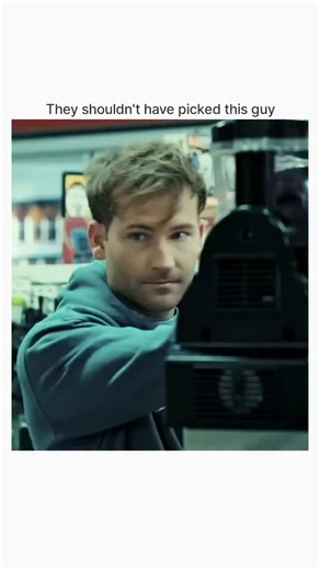 RixeoLogia on Instagram: "🎬 Movie: Battlefield Earth (2000) 📌 Genre: Sci-Fi, Action, Adventure ⏱ Runtime: 1h 58m ⭐ Rating: 2.5/10 (IMDb) 📖 Overview: Set in the year 3000, Earth has been conquered by an alien race called the Psychlos. Humanity is enslaved and nearly extinct, until one man, Jonnie Goodboy Tyler, rises against the alien overlords in a desperate fight for freedom. 💖 Why It’s (In)Famous: It’s widely considered one of the “so-bad-it’s-good” cult classics. People talk about its ove