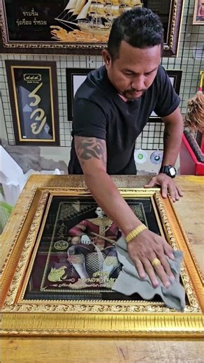 #กรอบรูปพระนเศวรมหาราช #สมเด็จพระนเรศวรมหาราช #ผ้ากำมะหยี่ #รูปพร้อมกรอบ #รูปภาพมงคล สวยๆ