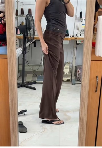 Tailoring Tips for Short Girls: Pants Alteration Guide