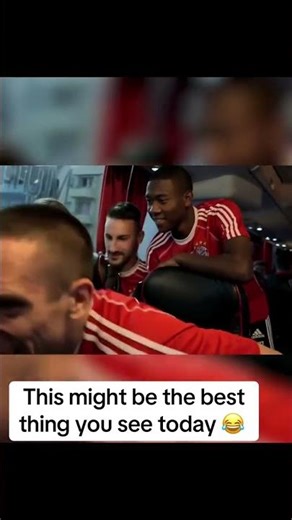 When FC Bayern and Borussia Dortmund filmed this famous bus trick challenge 🔥🍿