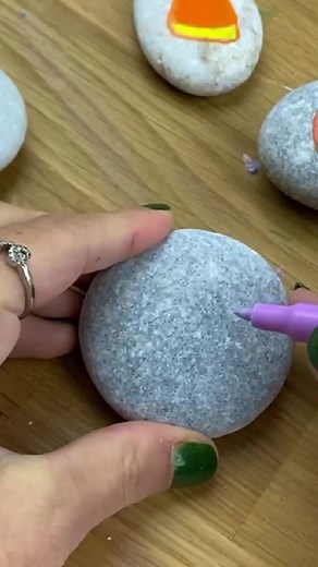 10K views · 130 reactions | Here is the cute vampire bat from our last LIVE tutorial! Let me know if you want the full tutorial link #rp101 #rockpainting #stonepainting #halloweenrocks #paintmarkers #paintpens | Rock Painting 101 | Facebook