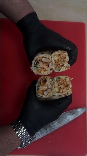 Shawrma 😂😂😂😂 وین عشاق الشاورما وینننن #شاورما #شاورما_تركية #chickenshawarma #shawarma #foodie