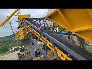 ZEYU Inclined Belt Feeder | Material Feeding in Operation