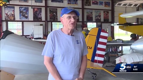 What is an experimental plane, the type of aircraft that crashed near Guthrie?