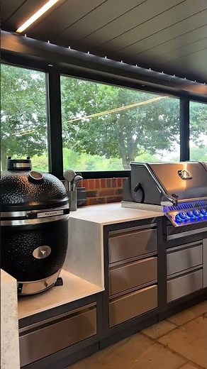 Luxury modern modular outdoor kitchen 👀