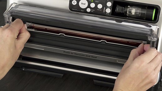 9.1K views · 30 reactions | FoodSaver® Food Preservation systems feature a removal drip tray, which catches overflow liquids and is dishwasher safe for easy clean up. https://bddy.me/33uUtaF | FoodSaver | Facebook