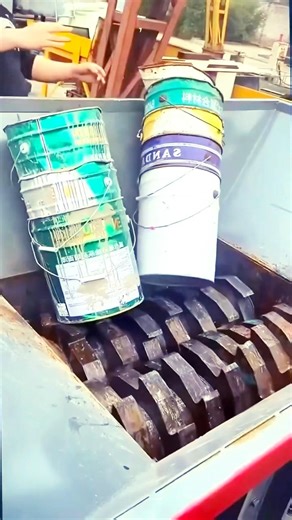 Metal Buckets vs Industrial Shredder – Who Wins? 😱⚙️