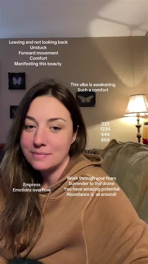 444 on the clock . This new path is lit up and ready. Beautiful flow and on a great forward movement #tarot #tarotreading #abundance #true #heal