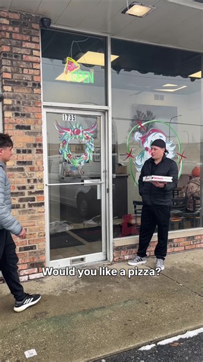 Shhhh. Steal this secret hack to get unlimited pizzas 😜