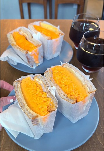 ハムチーズオムレツサンドが楽しめる新宿高島屋