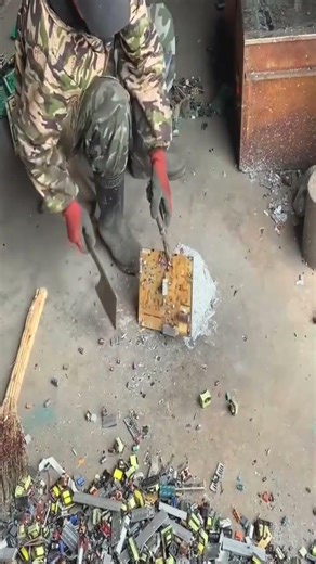 Circuit board gold and copper metal recycling process #automobile #tools