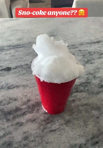 You’ve heard of Sno-cream, but have you tried a Sno-coke?! Time is running out! Try it before the snow is all gone! #snocoke #snocream #snowday #snow #sweettreat