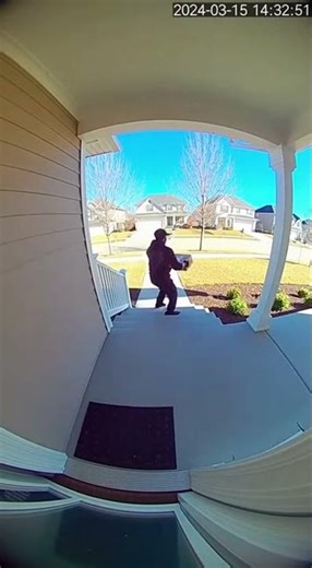 Doorcam: Glitter Bomb Trap Explodes On Porch Pirate 💥🎨✨ #PorchPirate