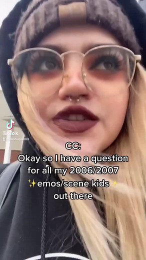 #stitch with @aleduquem3 I literally work in a chip shop... #emo #emokid #eboy