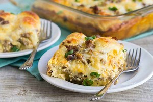 Hearty Breakfast Bake with Sausage, Eggs, and Crescent Rolls