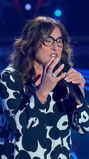 174K views · 3.9K reactions | Dal Canada  all'Italia  Paola è a #TheVoiceSenior per dimostrare che non è mai troppo tardi per realizzare un sogno 殺 Paola canta "Nessun Dorma" tratta dall'opera di Giacomo Puccini | The Voice Senior Blind Auditions | The Voice of Italy | Facebook