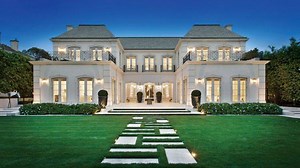 Your go to for 360 video coverage of Australia's most magnificent homes. Watch more on Domain. | Domain