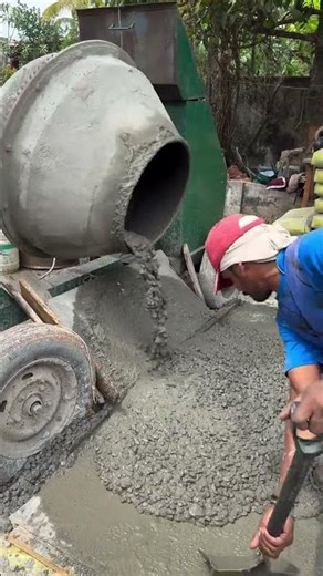 Concrete Mixing Techniques #construction #concrete #shorts #heavycivil #ytshorts