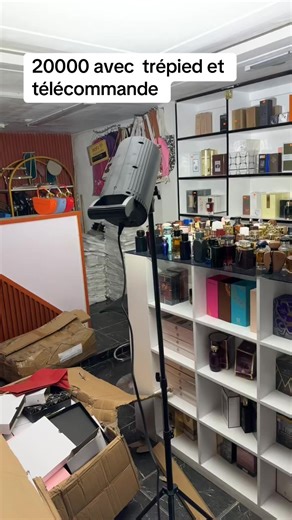 Lampadaire LED Coloré pour Boutique et Événements