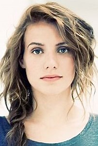 Sallie Harmsen: Bio, Height, Weight, Age, Measurements