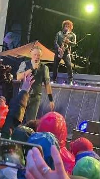 Bruce Springsteen/“waiting on a sunny day”