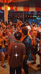 遊輪回來後，由於老友關逸凡取消了錄音讓我可以稍為喘一口氣，小休兩天南下新山福林園《福靈宮》歌台演出，非常感謝當天到現場支持捧場的朋友喔！是您們的堅持才能讓經典老歌繼續發光傳承啊。。。。。。。。。。 #經典老歌 #莊學忠 #冠軍歌王 #新山福林園福靈宮 #視頻拍攝剪接與隨行助理都是阿蟲喔 | 莊學忠