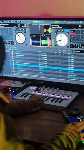 Using a Hercules' mini DJ tool in Serato pro. GiT Ready by Nas and DJ Premier off light years #dj
