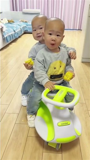Although it is hard to take care of a child alone, it is quietly happy for a long time