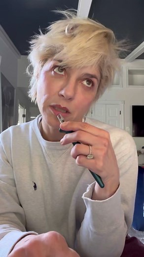 Guide Beauty and Saie Beauty Makeup Tutorial with Sandra Blair