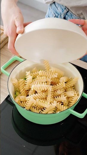 #HomeMade recipe: One pot lemon pasta with zucchini • Simple Meals by Gorenje