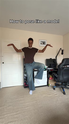 Posing Lessons: Model Like a Pro!