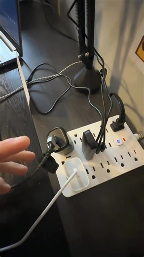 🌍 USB Adapter with Micro SIM Card Slot ⚡ Stay connected anywhere — fast 150Mbps speed, supports 10 users, and secure WPA/WPA2 protection! 🔒📶 | Ineffablu.com