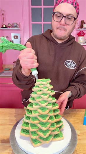 Greg Mason on Instagram: "The final boss of all Christmas cookies #christmascookie #cookiedecorating #buttercream"