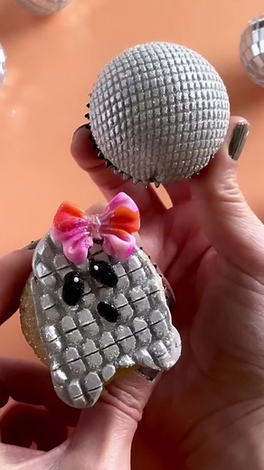 Delicious Disco Ghost Cupcakes | Halloween Baking Tutorial