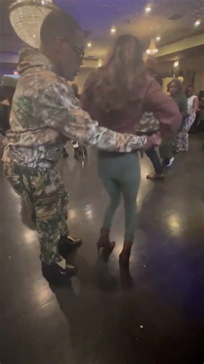 Learn Chicago Steppin Lessons Online with Rick Ball & Good Foot Steppers!