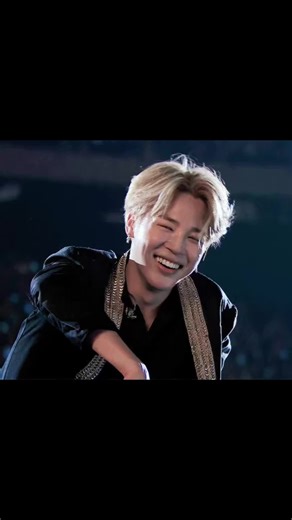Another one but with jimin😼 he’s so handsome I can’t😛 (2/7)#jimin #parkjimin #bts_official_bighit #bts #btsarmy