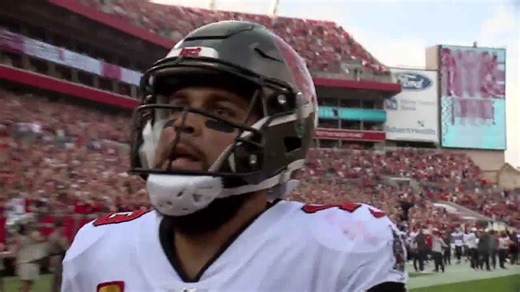 Mike Evans leaves the Bucs