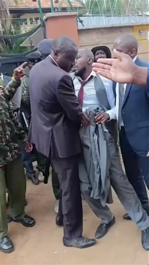 Chaos at the Machakos County Assembly as police bar suspended MCAs from accessing premises; anti riot police deployed | Kahawa Tungu