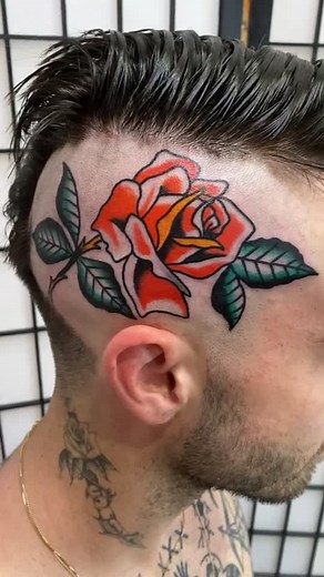 #headtattoo #boldtattoo #rosetattoo #tattoooutline #femaleartist #traditionaltattoo #tattoomachine #femaletattooer #tattooedgirl #neckdeep