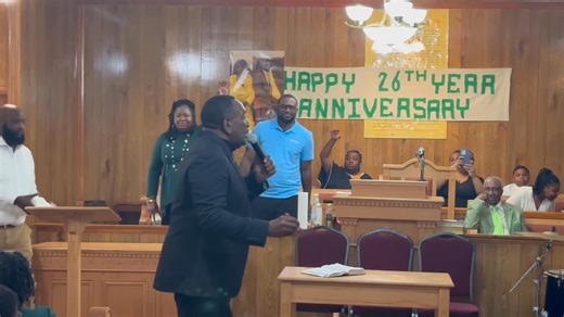 21K views · 525 reactions | Bishop James Bolton singing @ Pastor & Mrs. Willie Smith @ Bell Chapel MBC in Sidon, MS - Part III | Isaac Lindsey | Facebook