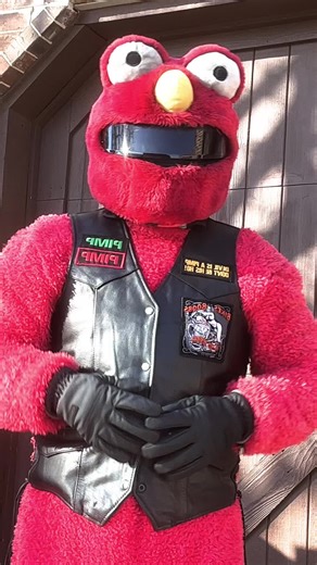 Elmos a diva now 🥺 #fypg#fypシ#fypage#viral#virall#fortworth#texas#ohno#react#reaction#familyfun@MotoBrew @DancingMoto @Aishah Sofey @Sophie Rain #famous#motorcycle