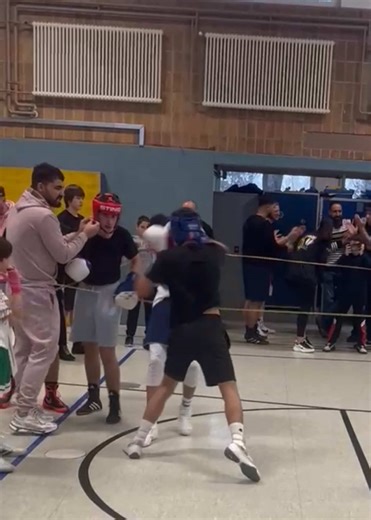 Simple Sparring Techniques for Teamwork in Boxing