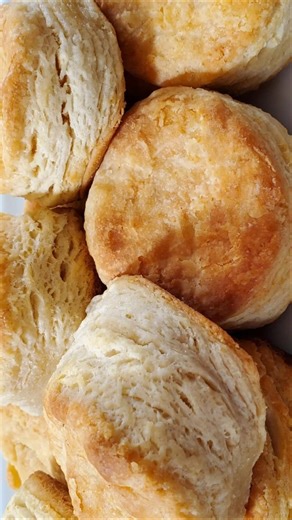 Southern Biscuits That Won't Leave Your Mouth Dry Like Those Popeyes Biscuits! Grandmother Approved!